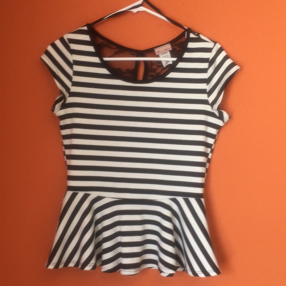 Women’s strip blouse